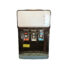 Dispensador sobremesa de tres salidas para agua fría, caliente y normal con seguro y antideslizante de vaso, para bidón de 20 litros retornables.